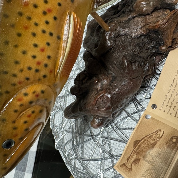 Vintage 1987 Handcrafted Brown Trout Sculpture on Driftwood Base! - Picture 9 of 11